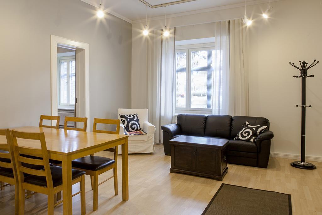 Hotelli Ville Apartment Tampere Cameră foto